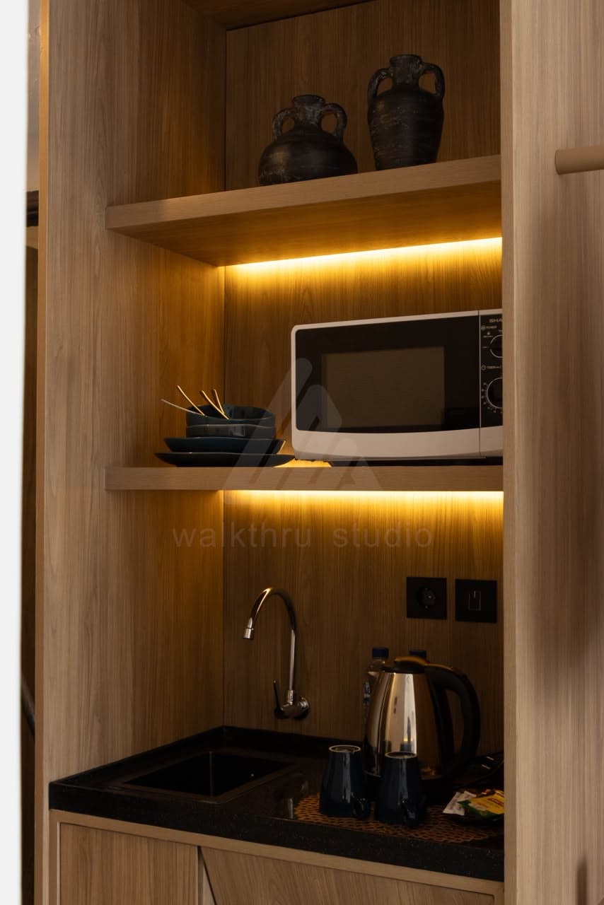 Pantry & Microwave
